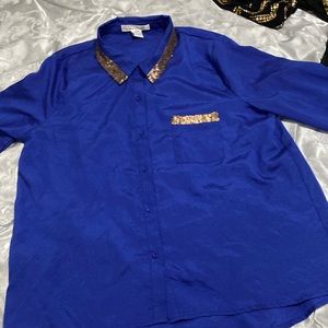 Blue blouse nice color with pocket bag with gold color